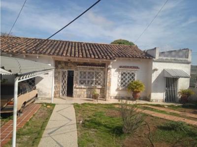 Casa en Venta Av Libertador Barquisimeto 22-5664 (YB 0424-5295334), 671 mt2, 6 habitaciones