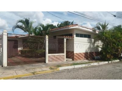 Casa en venta en La Chucho Briceño Cabudare Mls#22-5508 FCB , 220 mt2, 3 habitaciones