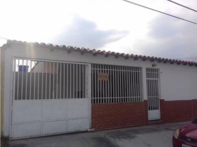 Casa en venta en La Morenera Cabudare Mls#21-8195 FCB , 240 mt2, 4 habitaciones