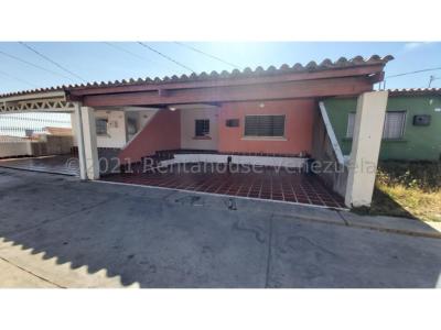 Casa en venta Urb. La Mora Cabudare RAH 22-20325 M&N 04245543093, 135 mt2, 3 habitaciones