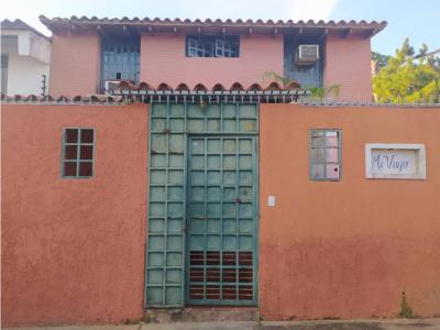 Venta de casa en Macaracuay, Municipio Sucre, Caracas, 360 mt2, 4 habitaciones