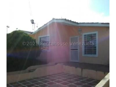 Casa en venta al Norte de barquisimeto 22-8402 JPG, 90 mt2, 3 habitaciones