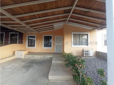 Casa en venta en Hacienda Yucatan Barquisimeto Mls# 22-17136 FCB , 144 mt2, 2 habitaciones