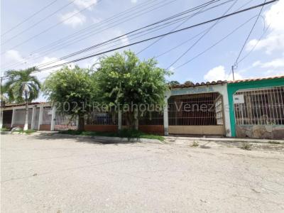 Casa en Venta Las Mercedes Cabudare 22-4271  (YB 0424-5295334), 250 mt2, 3 habitaciones