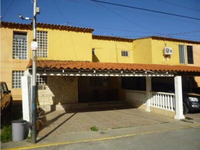 Casa en venta en La Mora Cabudare Mls# 22-18097 FCB, 95 mt2, 4 habitaciones