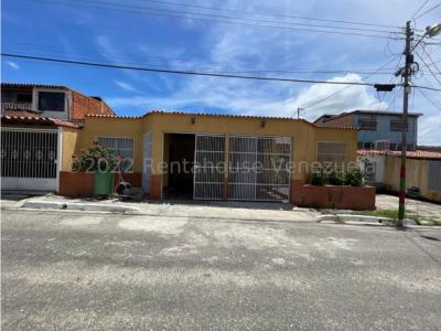 Maritza Lucena vende Casa en Cabudare 04245105659 MLS 22-28251, 216 mt2, 4 habitaciones
