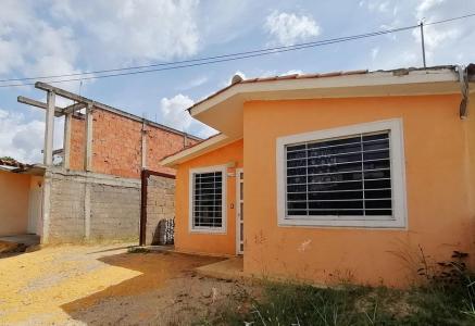 RentAHouse del Este  VENDE Casa en Hacienda Yucatan RAH: 22-8593, 195 mt2, 2 habitaciones