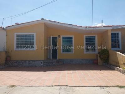 Se VENDE Casa en Hacienda Yucatan RAH: 22-4608, 144 mt2, 2 habitaciones