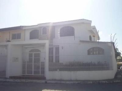 Se VENDE Casa en Barquisimeto RAH: 22-2262, 225 mt2, 5 habitaciones