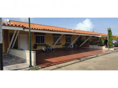 Real Vision Vende: Casa en Tipuro . terrazas del Norte  Cond, Cigarral, 216 mt2, 3 habitaciones