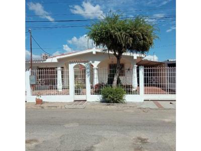 Casa en Ciudad Alianza, Guacara, Carabobo - 312 m2 - FOC-1538, 300 mt2, 4 habitaciones