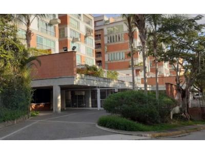En venta Espectacular Apartamento de 2 Niveles en Lomas de La Lagunita, 280 mt2, 3 habitaciones