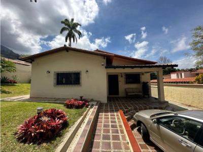 Se vende casa 450m  5h+s/5.5b+s/6p Altamira Norte 7110, 450 mt2, 6 habitaciones
