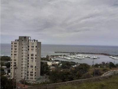 Venta de apartamento ubicado en Catia De La Mar, 70 mt2, 2 habitaciones