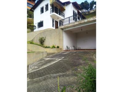 Casa en venta 1200m2 de terreno Urb Pan de Azúcar Carrizal, 240 mt2, 4 habitaciones