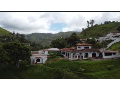Casa en venta de 6350m2 de terreno en Urb Pan de Azúcar Carrizal, 1000 mt2, 7 habitaciones