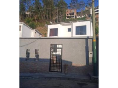Casa en venta de dos plantas en zona privada de Colinas de Carrizal, 152 mt2, 4 habitaciones