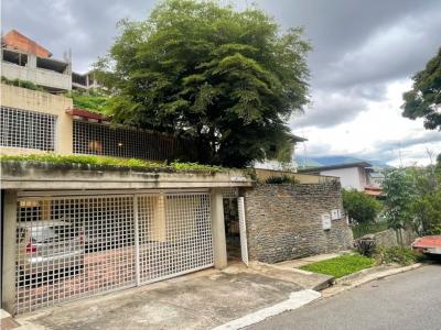 Se vende casa 300m2 4h+s/4b/4p Lomas de Chuao 5872, 300 mt2, 4 habitaciones