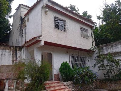Casa en Venta El Castaño, Sector El Saman, 200 mt2, 3 habitaciones