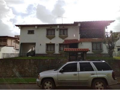 Casa En Venta - El Marqués 350 Mts2 C. 710 Mts2 T. Caracas, 350 mt2, 5 habitaciones