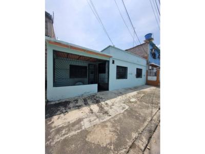 En Venta Casa en el  Sector San Luis, Maracay, 230 mt2, 9 habitaciones