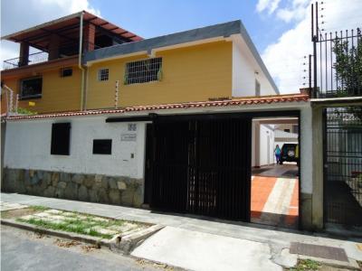 En Venta Casa en Montalban I, Libertador, Caracas, 330 mt2, 4 habitaciones