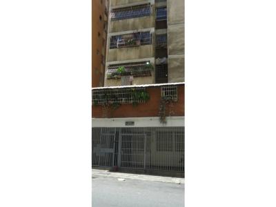 Vendo Apartamento en Altagracia cerca del Ministerio de Educación, 66 mt2, 2 habitaciones